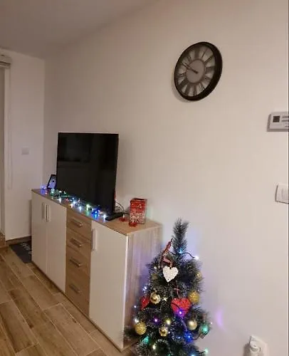 Apartmán Iznad Oblaka B02 *